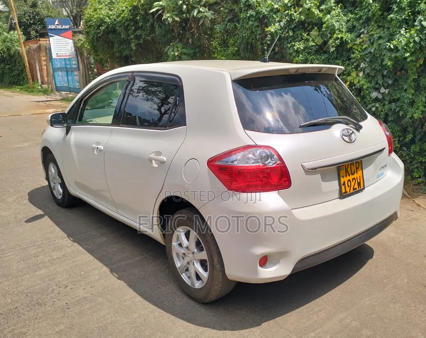 Toyota Auris 2010 White