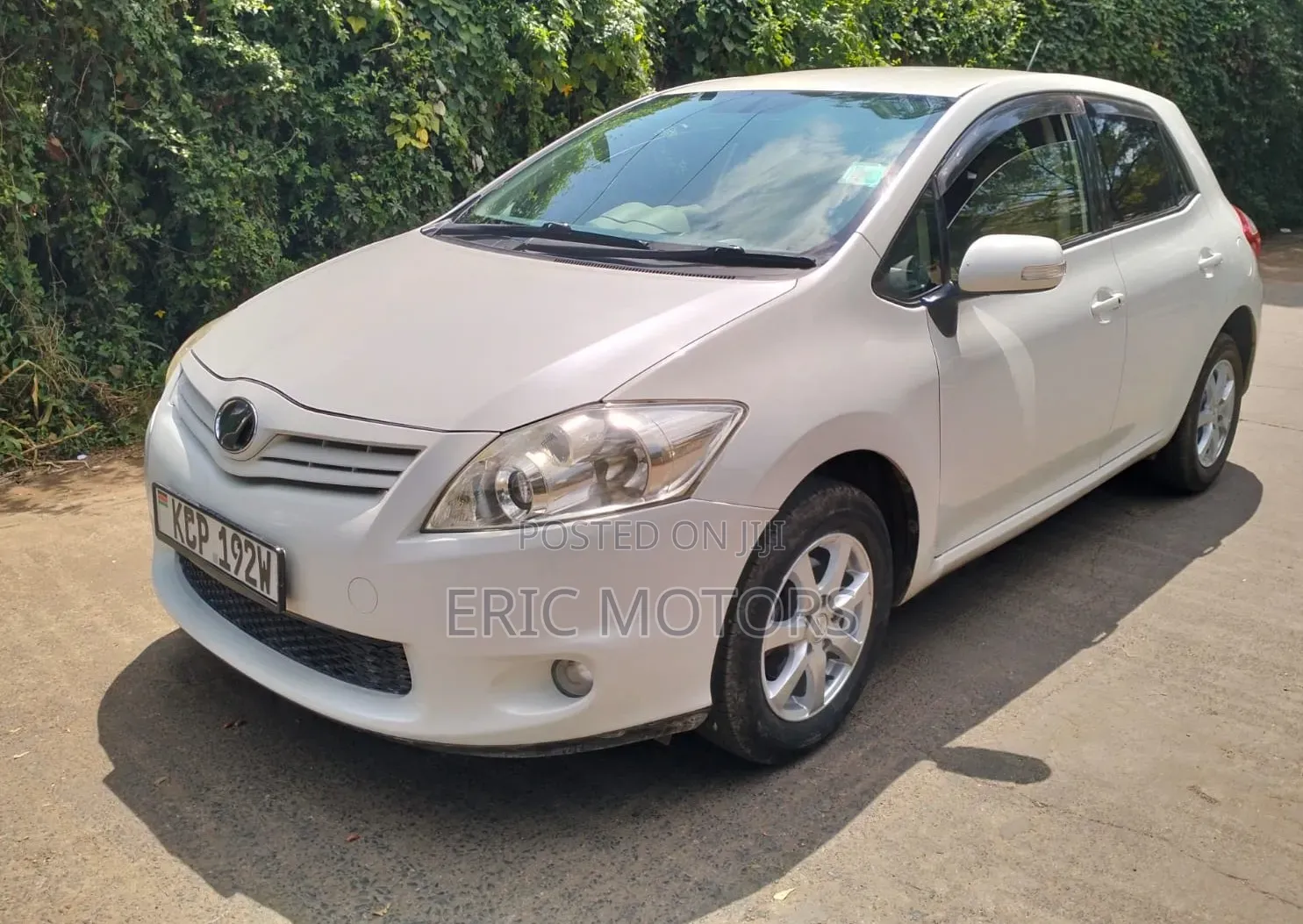 Toyota Auris 2010 White