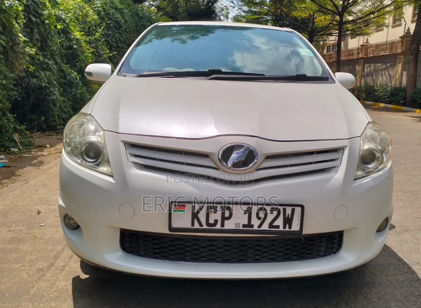 Toyota Auris 2010 White