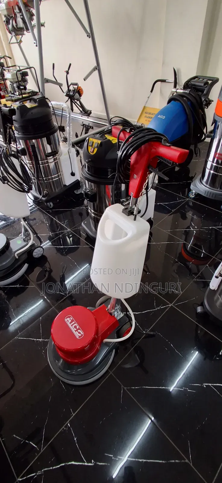 Floor Scrubber Machine – Industrial Floor Cleaning Solution
