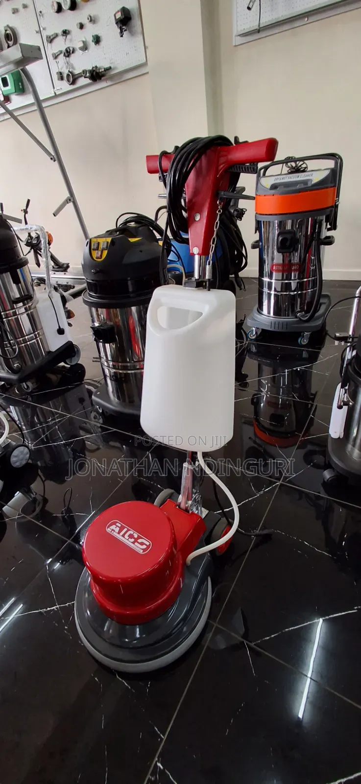 Floor Scrubber Machine – Commercial Cleaning Machine