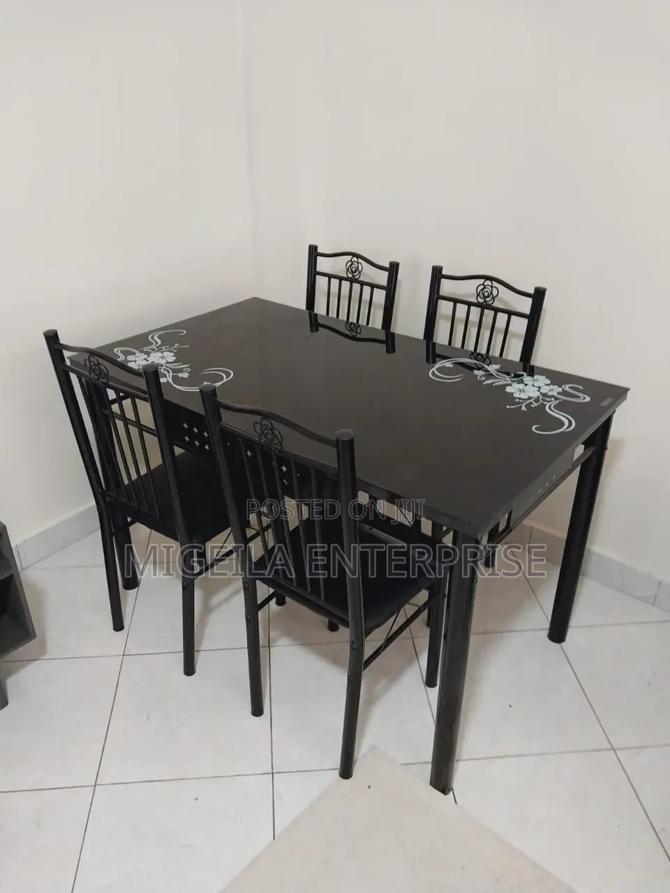 Executive 4 Sitter Dinning Table