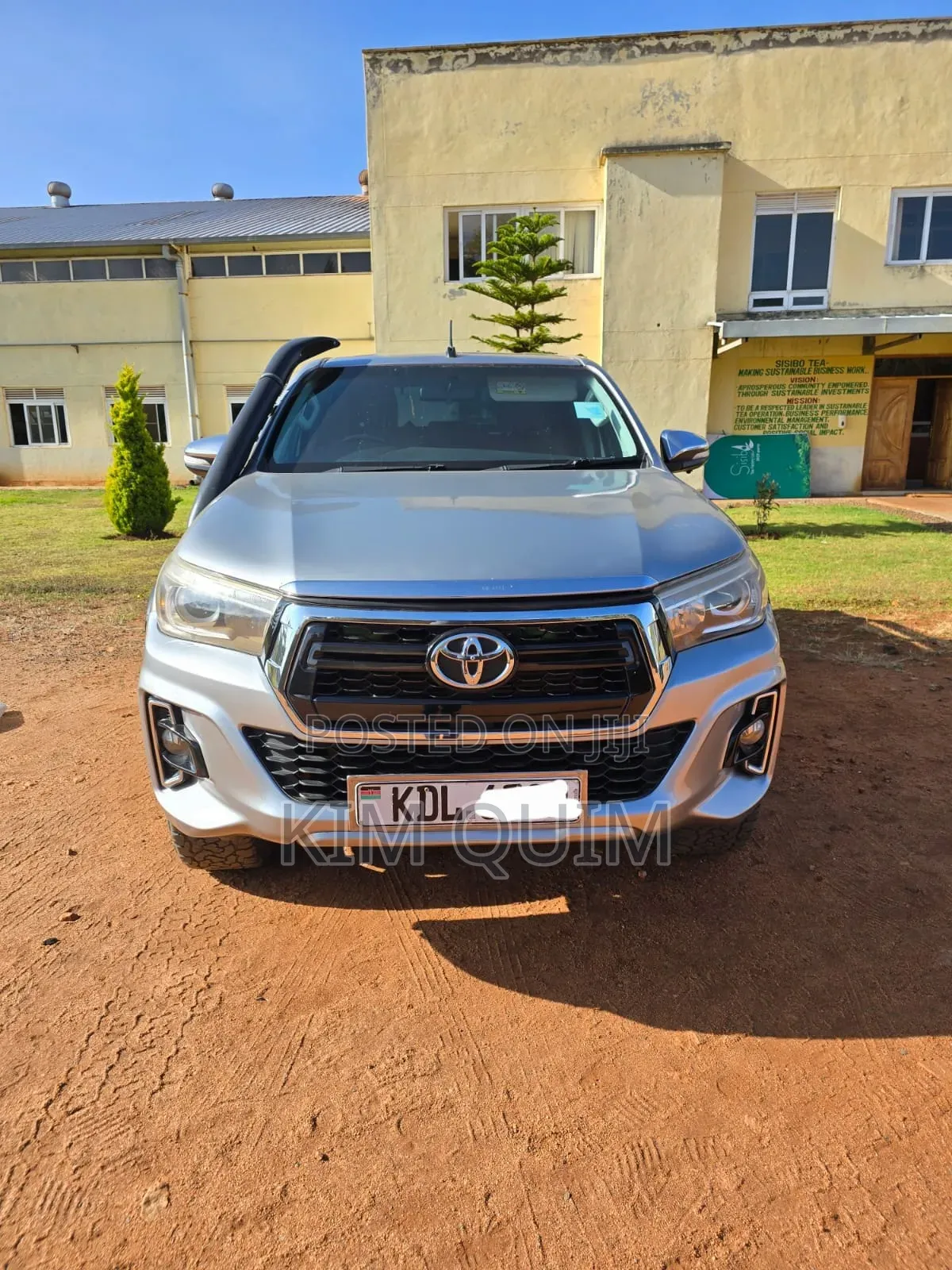 Toyota Hilux 2016 Gray