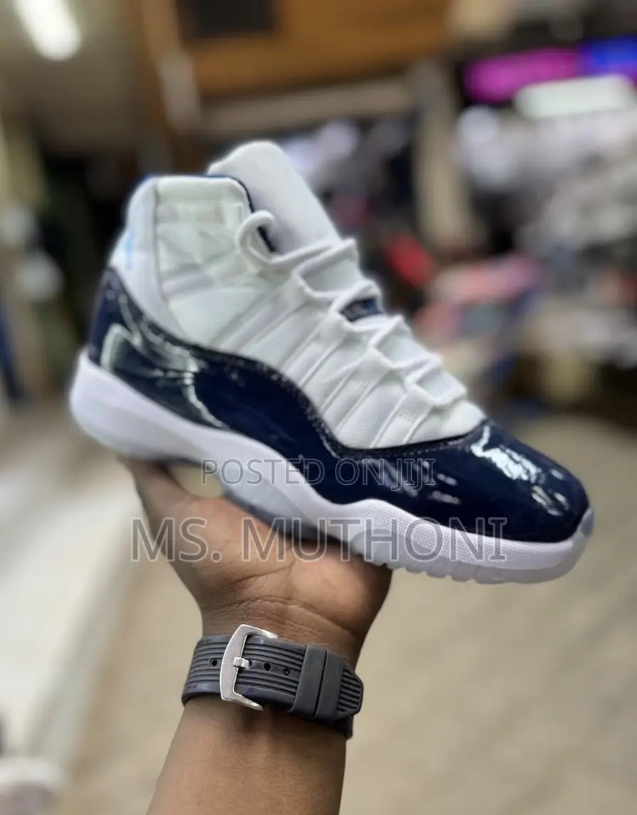 Nike Air Jordan 11 Retro Bred , Heiress ,Cool Grey ,Win Like 82