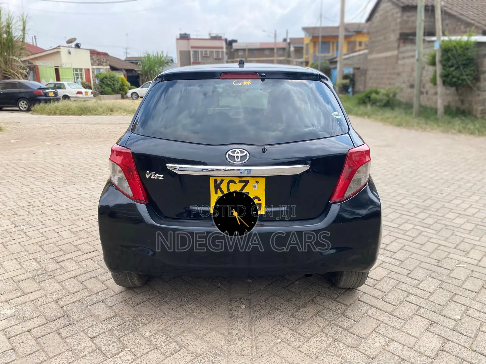 Toyota Vitz 1.3 FWD 5dr 2013 Black
