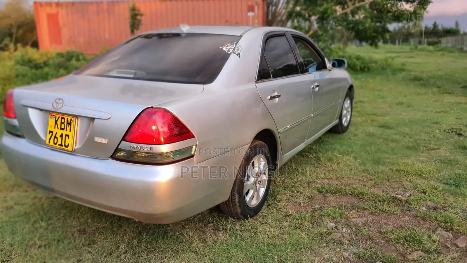 Toyota Mark II 2004 Gold