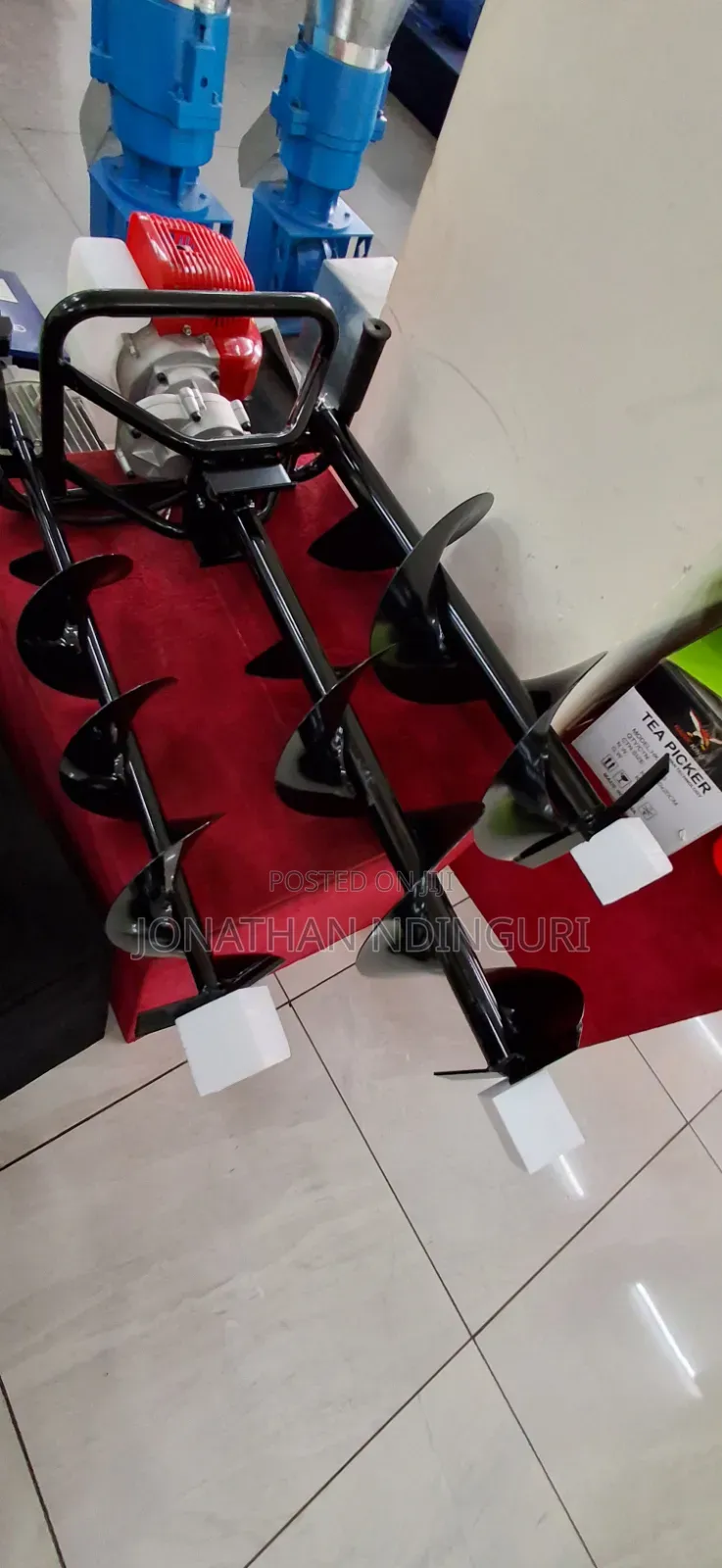 Earth Drilling Machine / Earth Auger