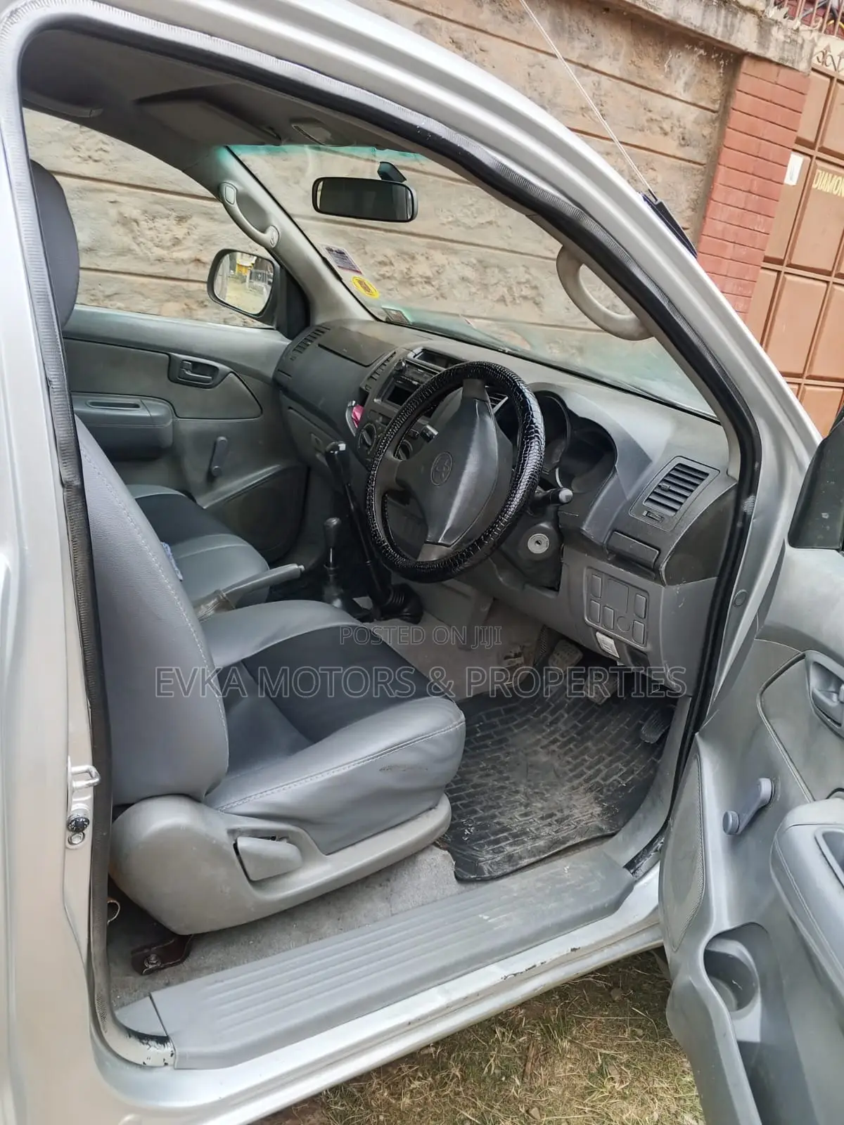 Toyota Hilux 2008 White