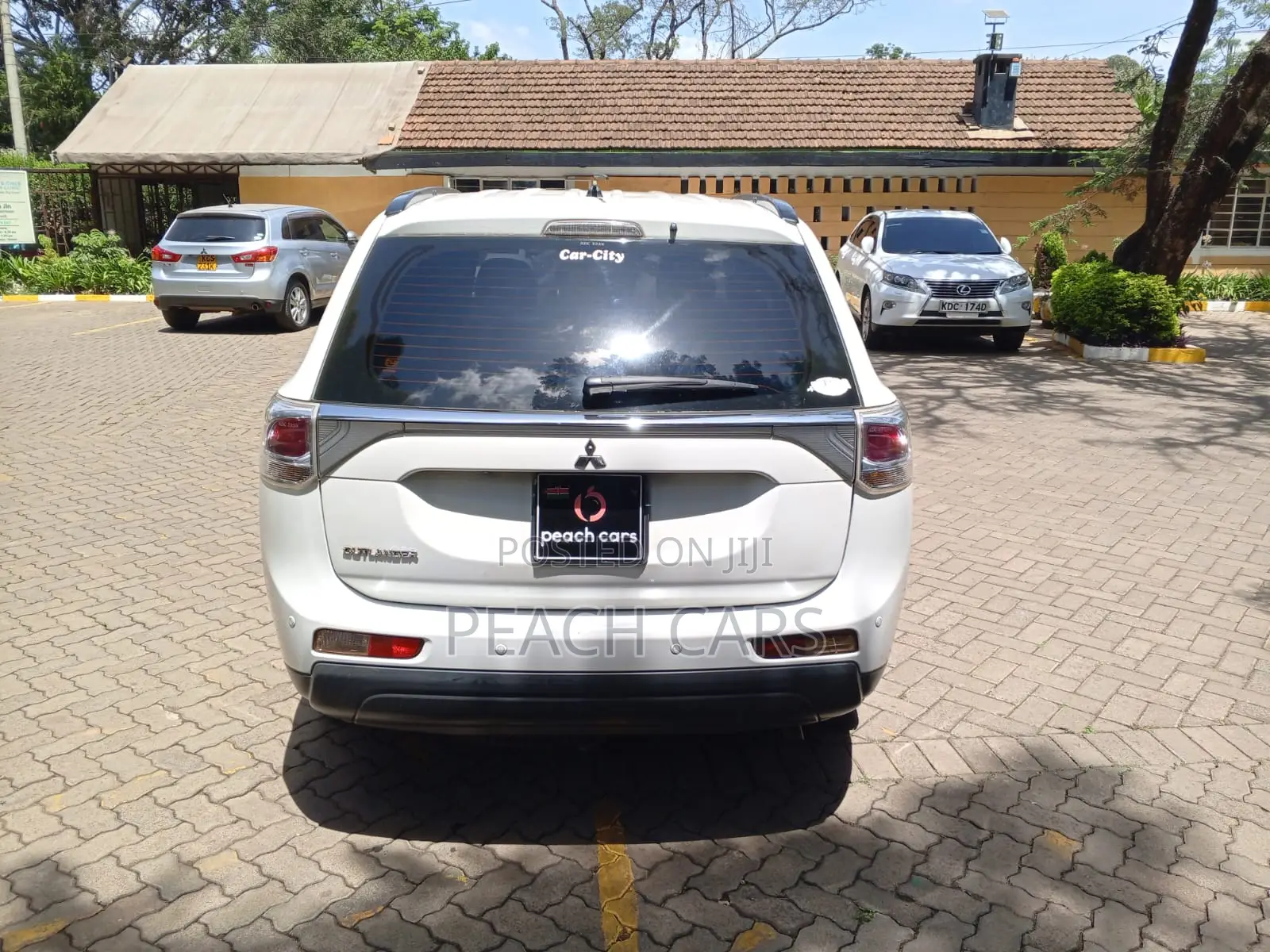 Mitsubishi Outlander 2014 White