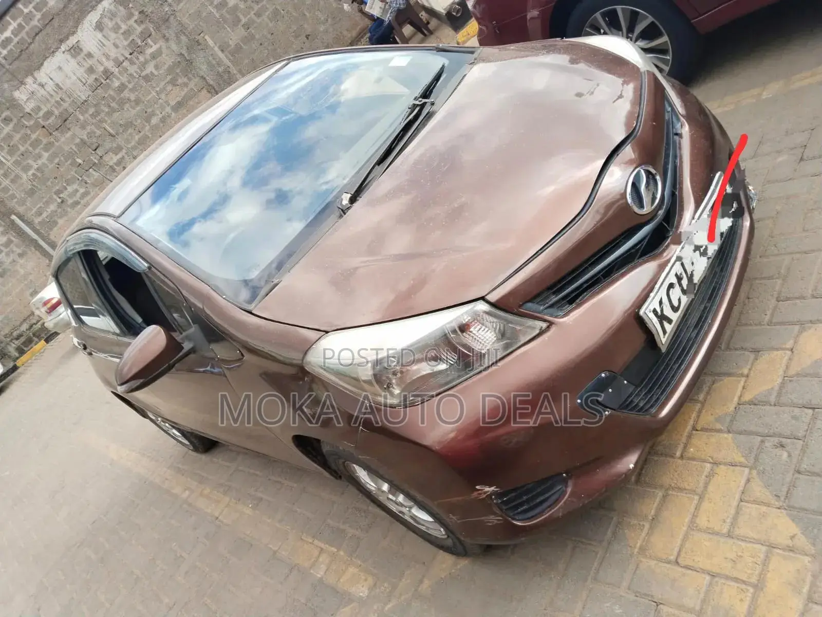 Toyota Vitz 1.0 FWD 5dr 2012 Brown