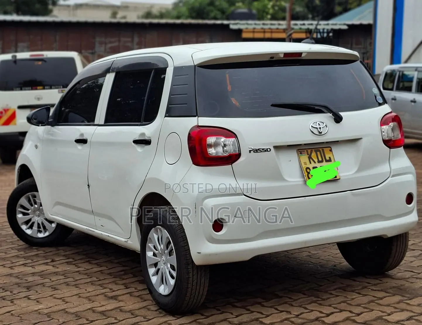 Toyota Passo 2017 Off white