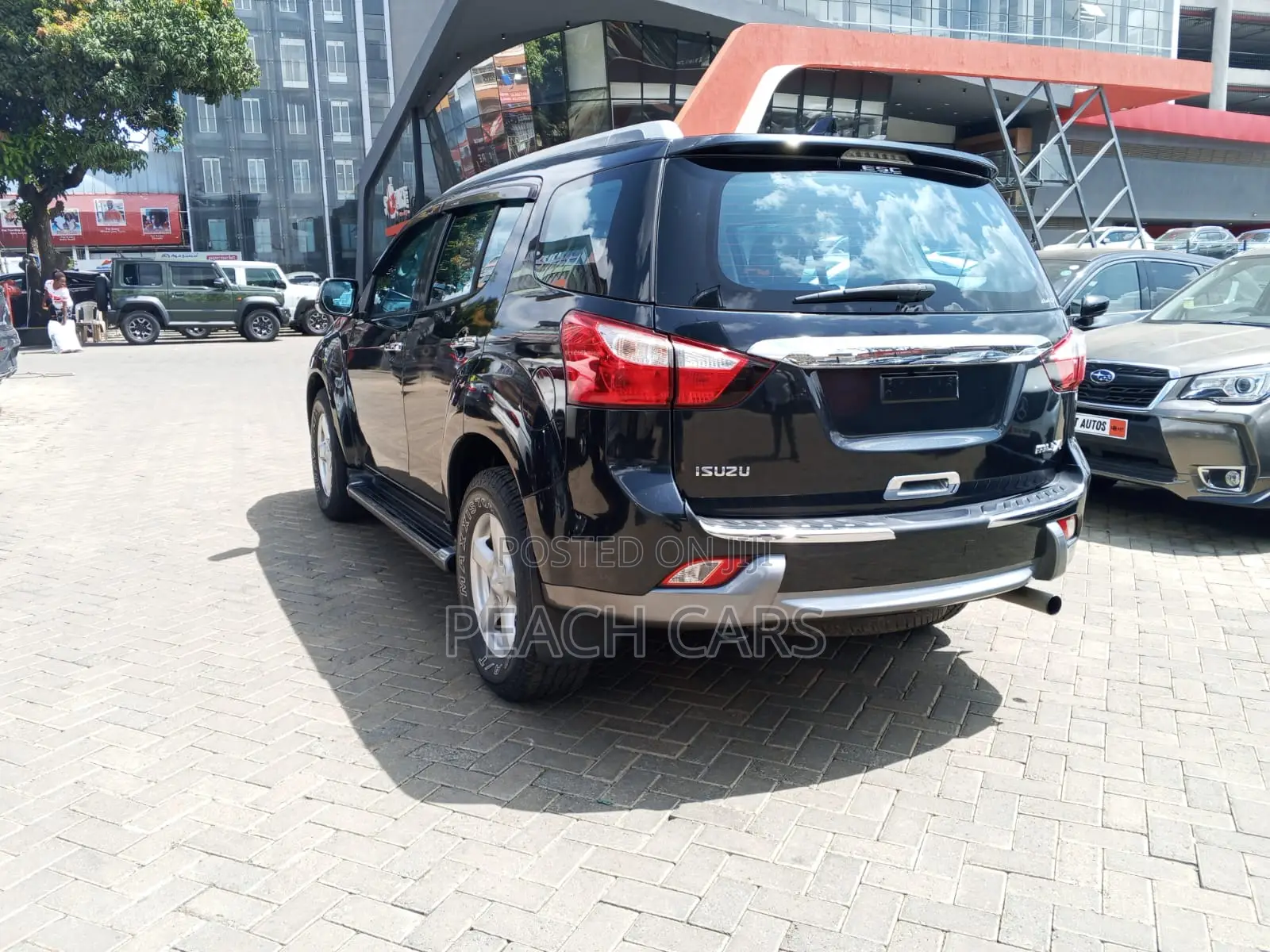 Isuzu D-MAX 2015 Black