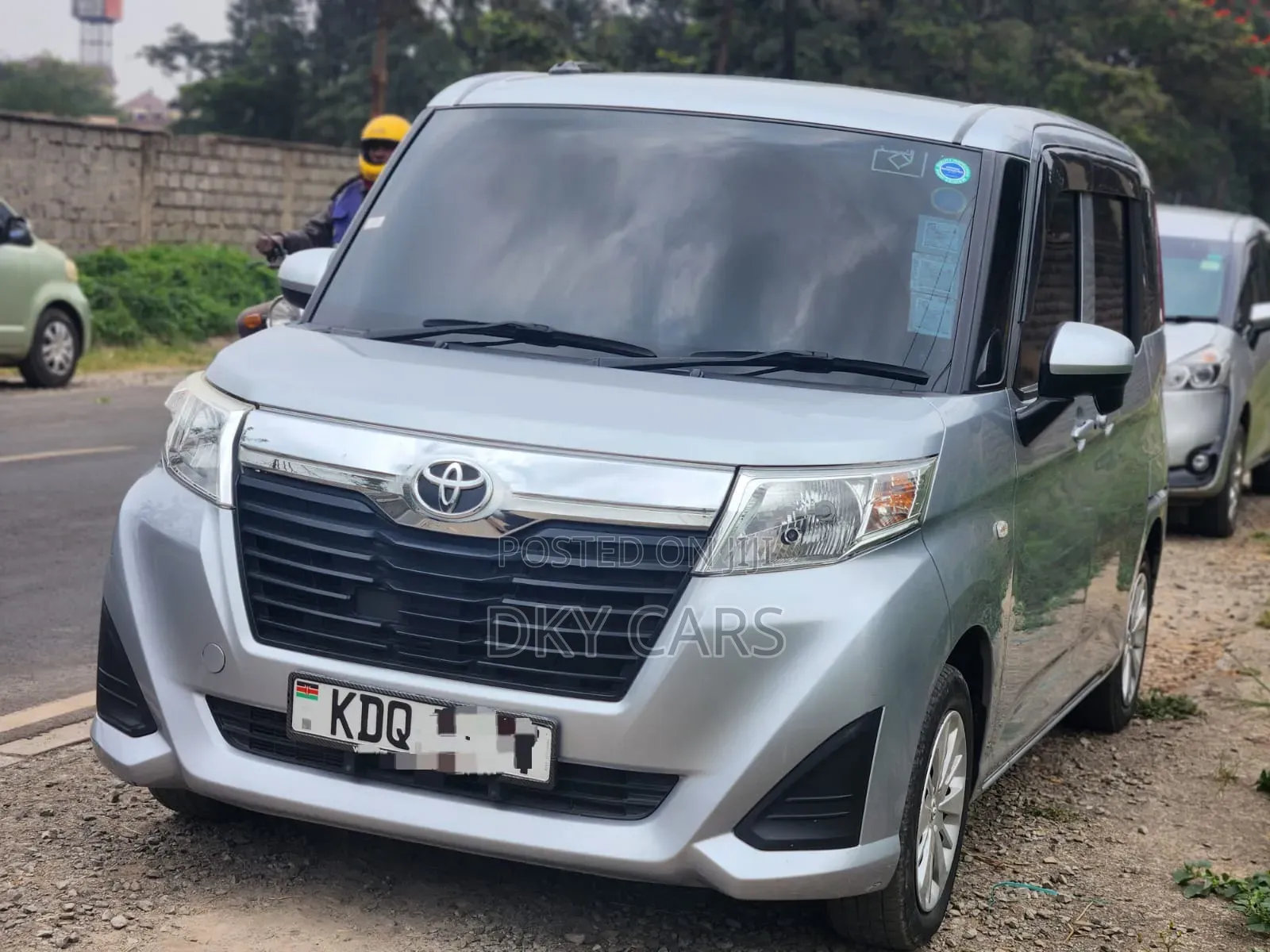 Toyota Roomy 2018 Silver