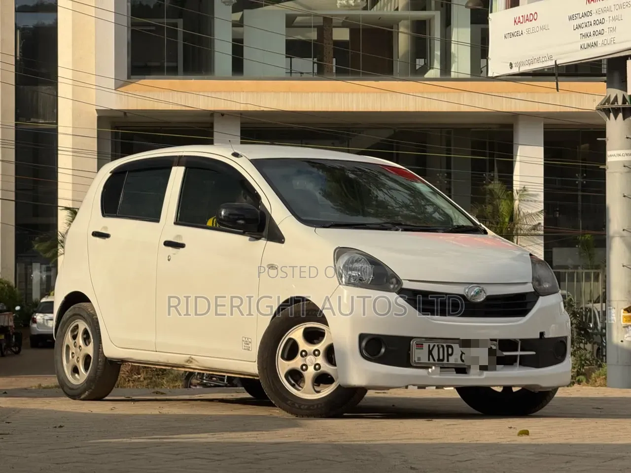 Daihatsu Mira 2016 White
