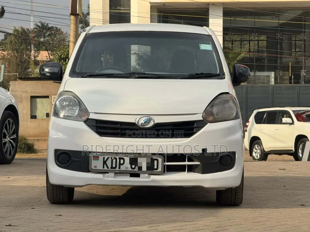Daihatsu Mira 2016 White