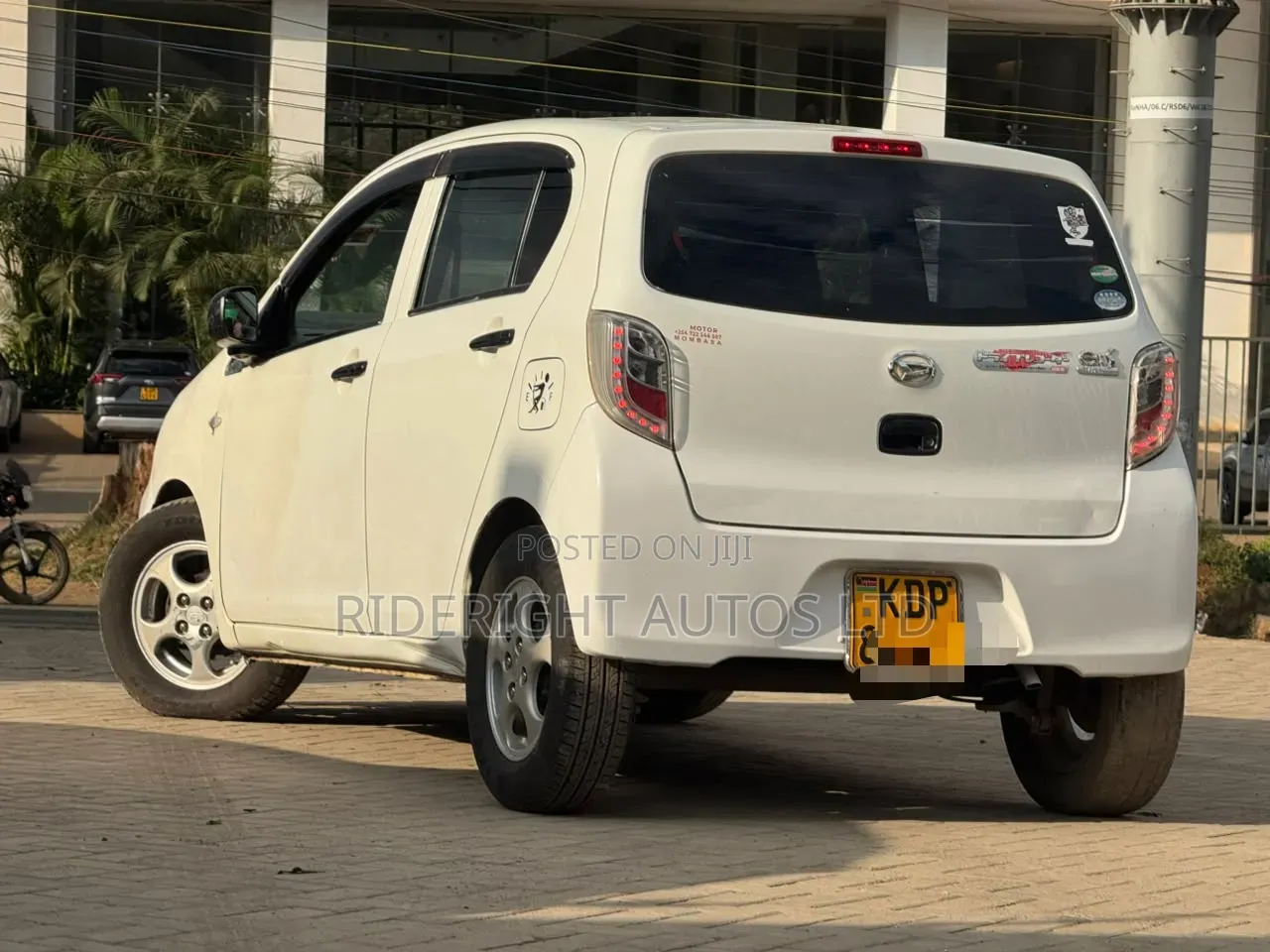 Daihatsu Mira 2016 White