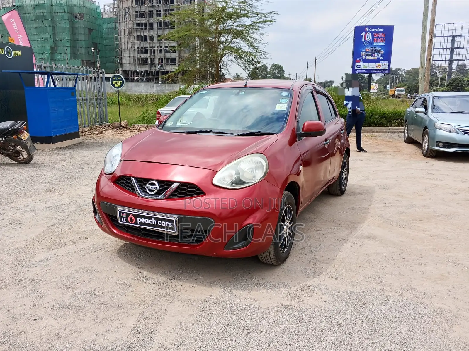Nissan March 2016 Red
