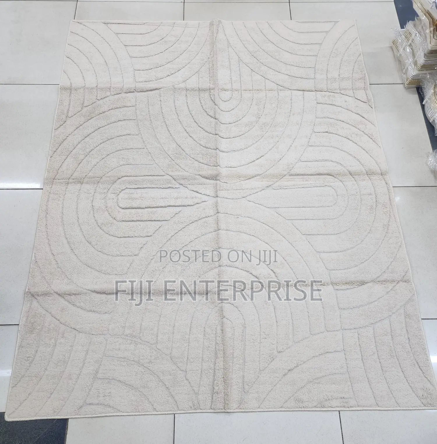 Fancy Carpet – 5×8 | Unique Design | Luxurious Feel