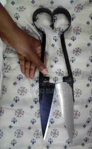 Traditional Manual Sheep Shears - Wide Blade