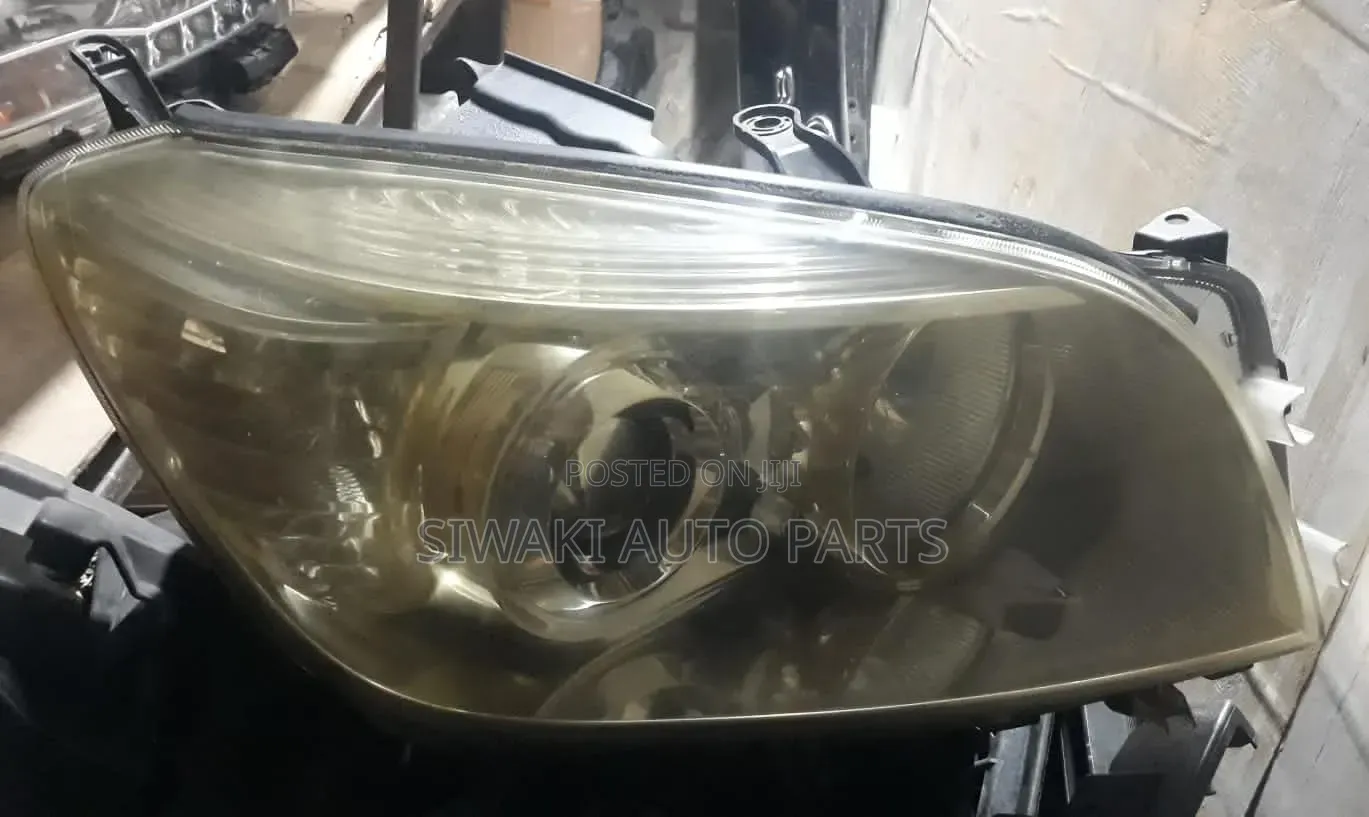 Toyota Rav4 Aca 31 Headlights