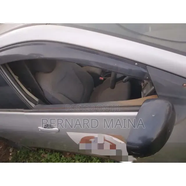 Nissan Wingroad 2013 Silver