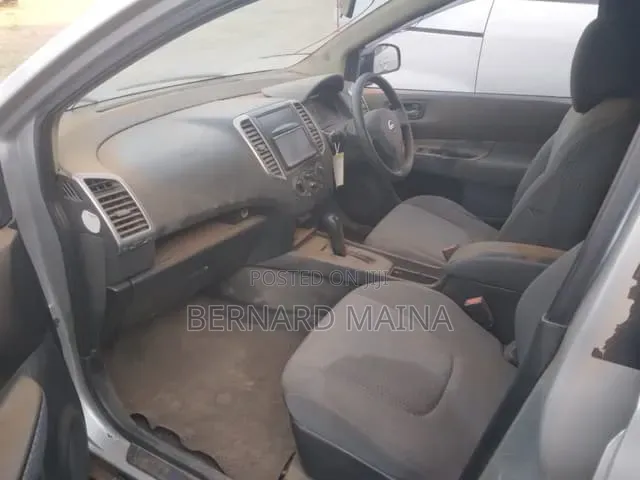 Nissan Wingroad 2013 Silver