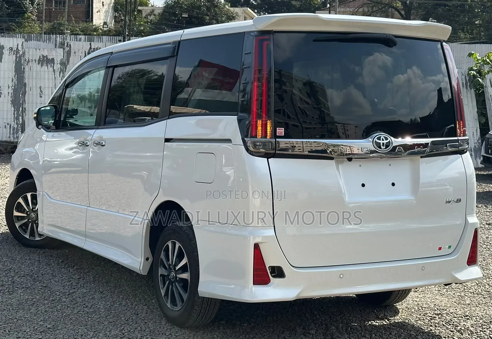 Toyota Noah 2020 Pearl