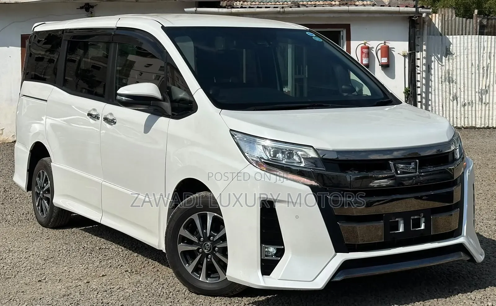 Toyota Noah 2020 Pearl