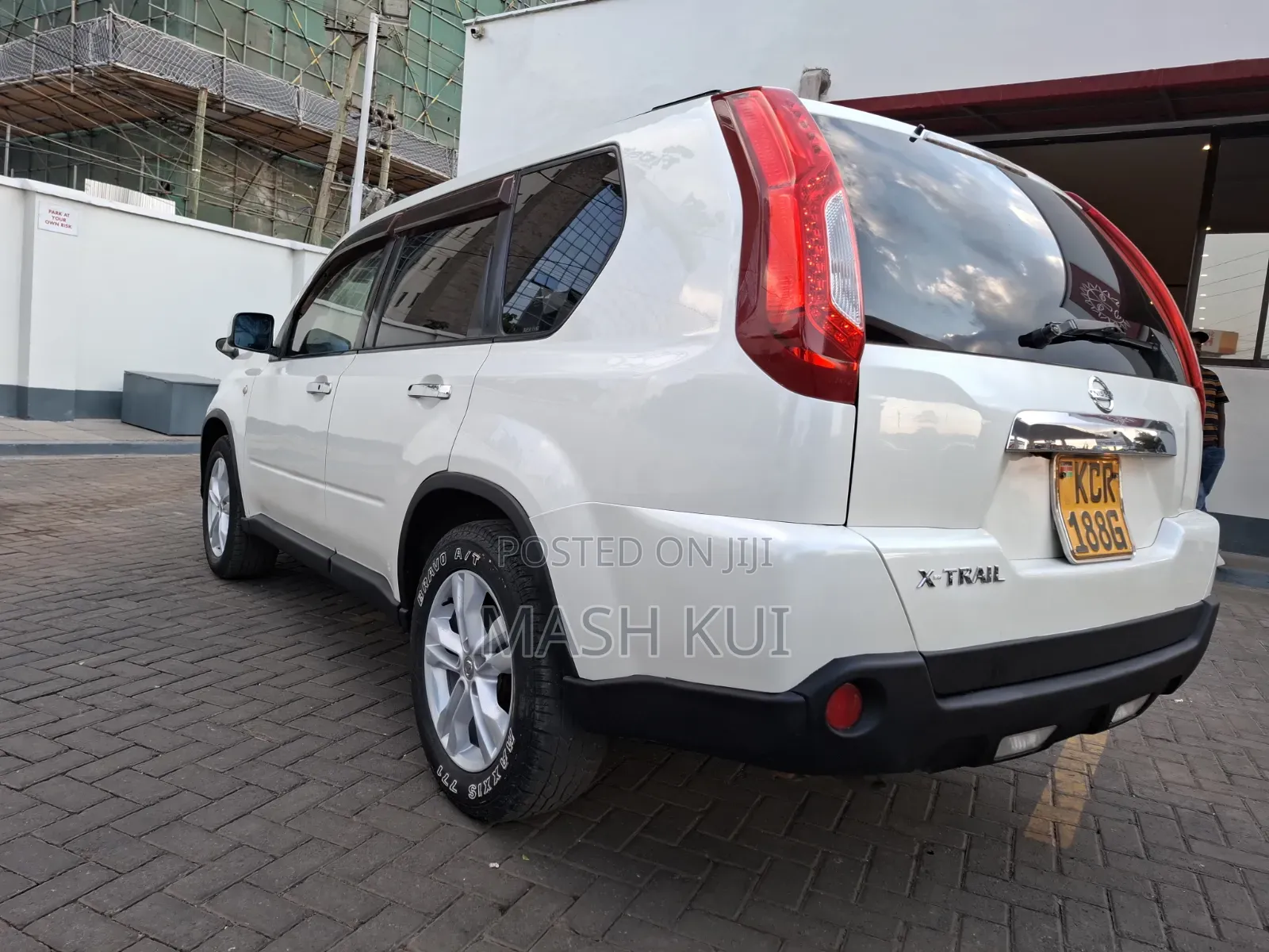 Nissan X-Trail 2011 Pearl