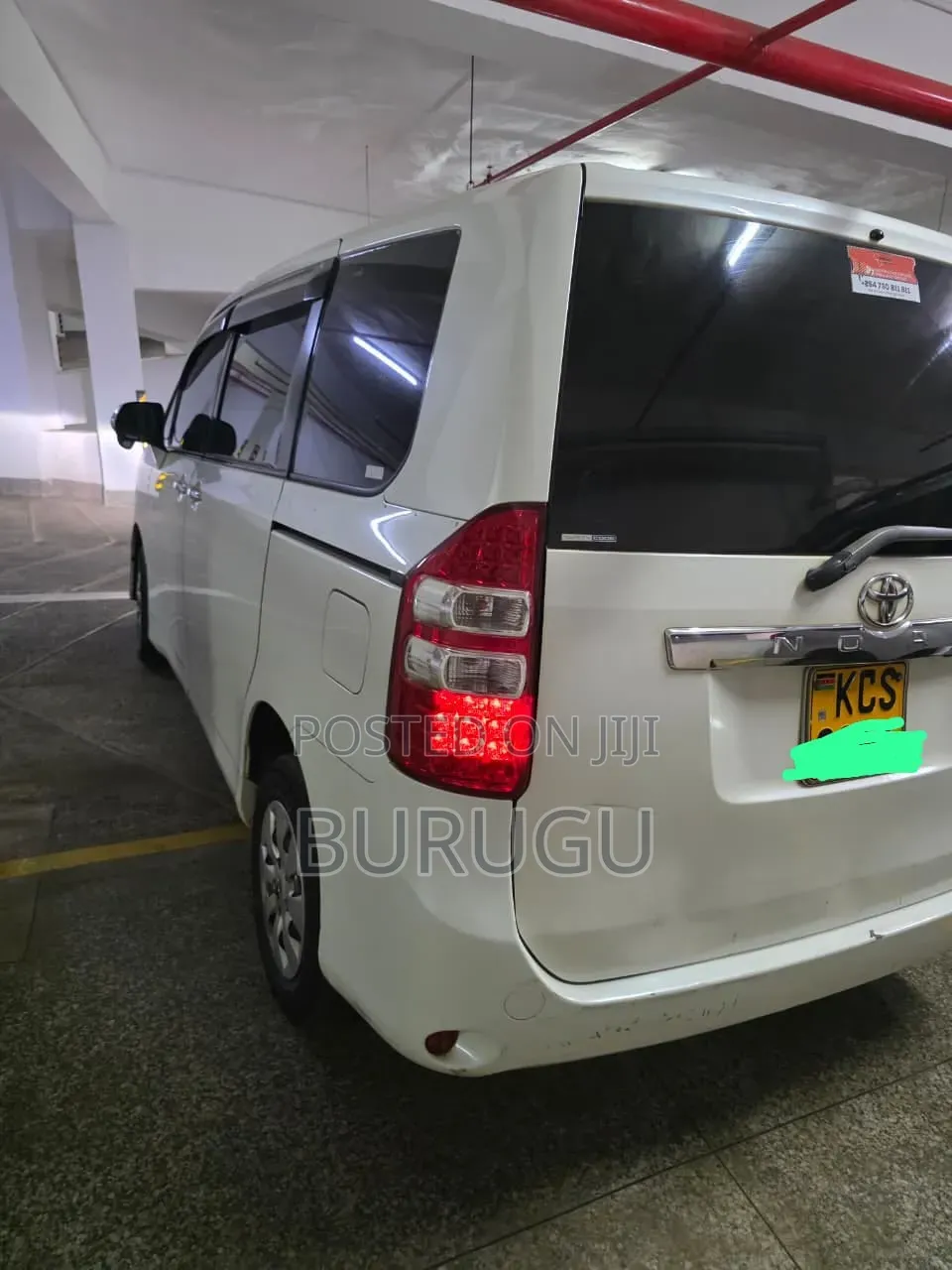 Toyota Noah 2012 White