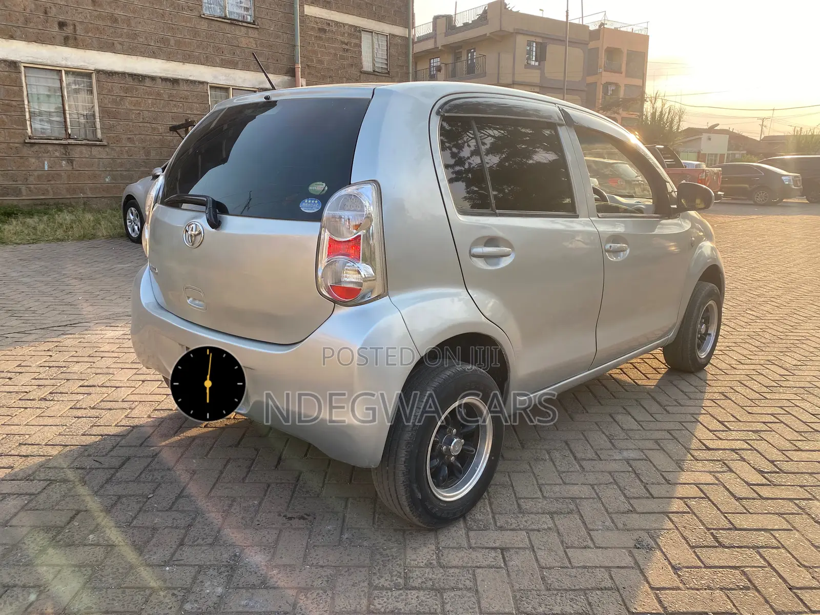 Toyota Passo 1.0 FWD 2013 Silver