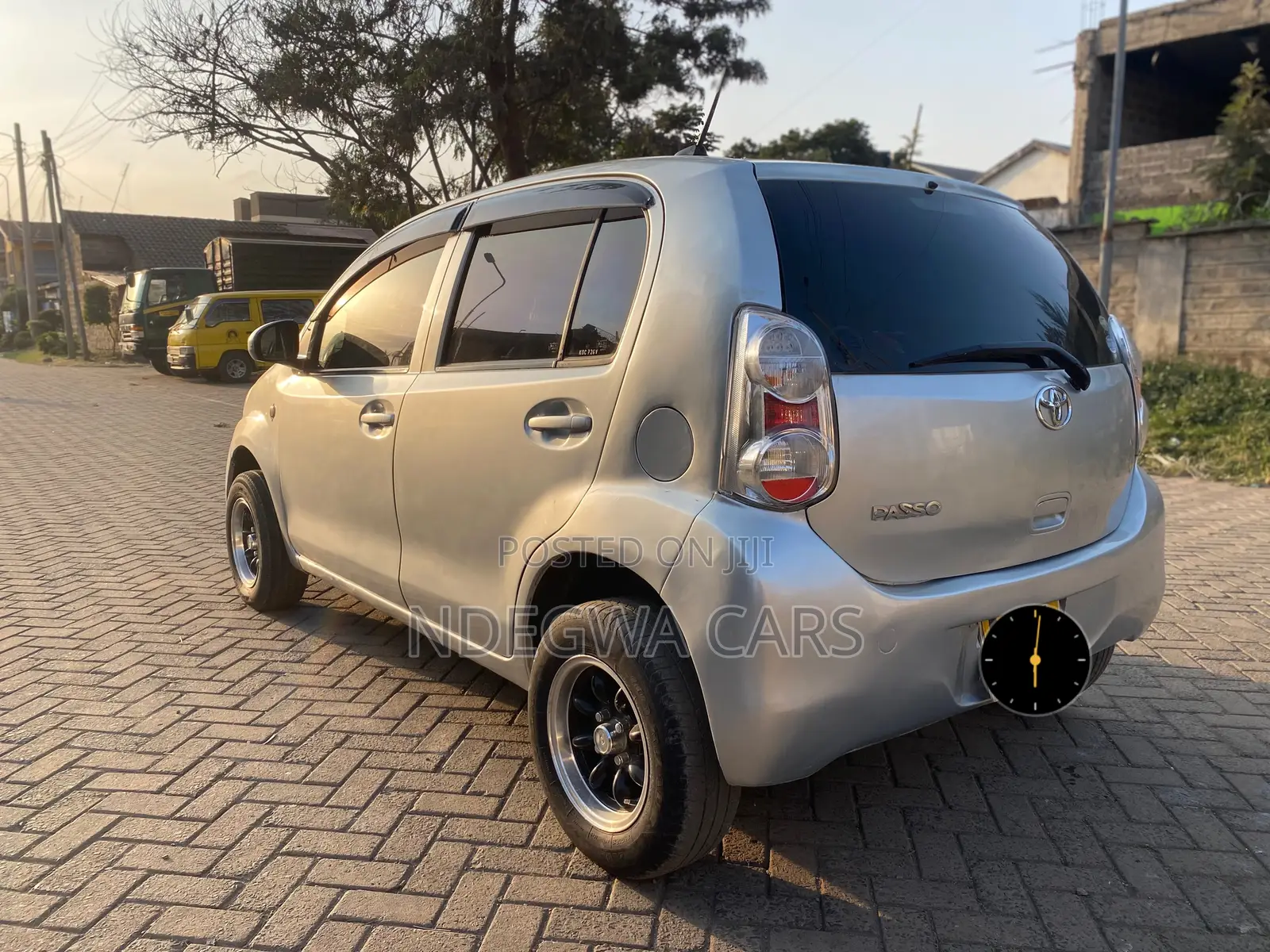 Toyota Passo 1.0 FWD 2013 Silver