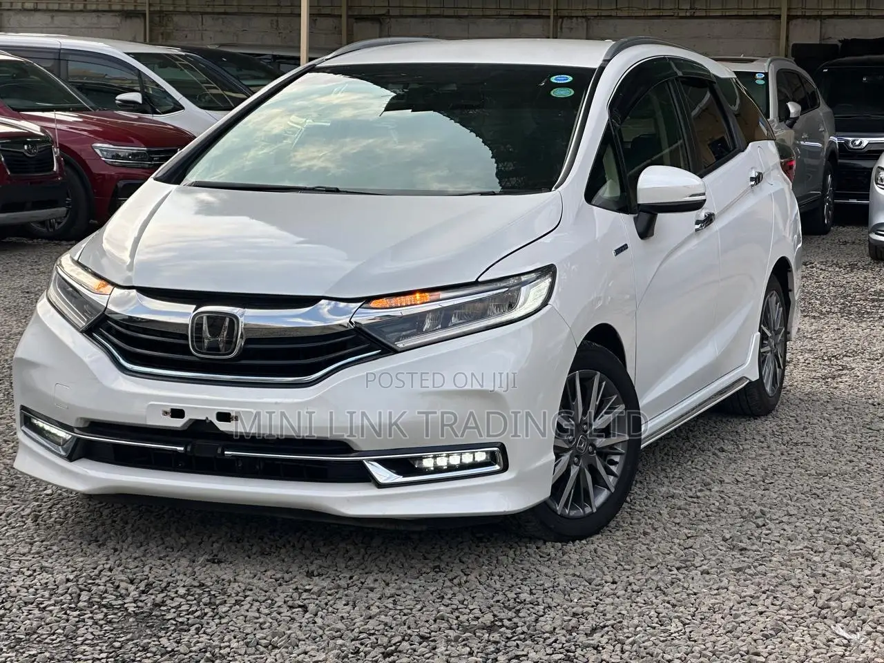 Honda Fit Shuttle 1.5 Hybrid 2WD 2019 White