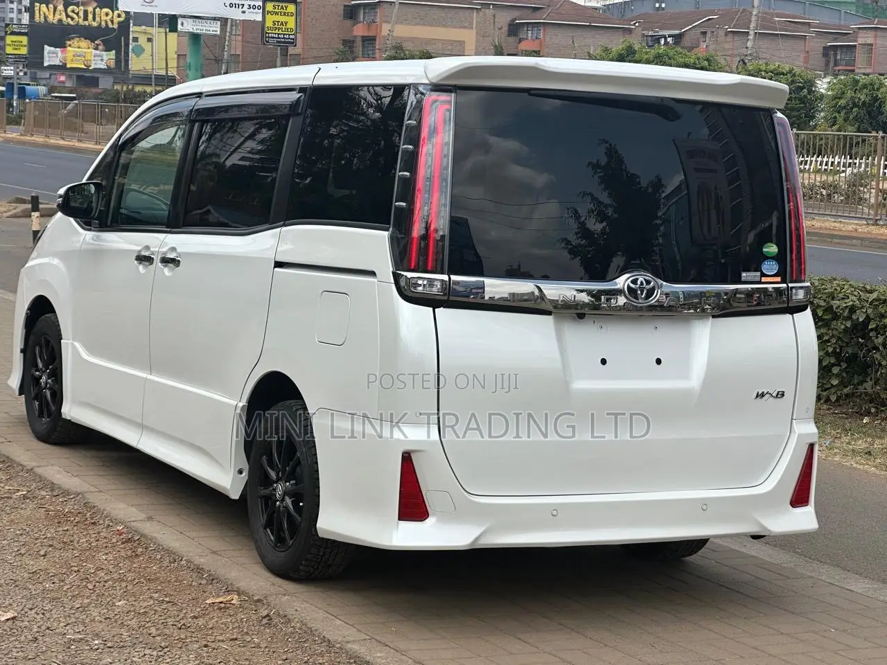 Toyota Noah 2.0 FWD (7 Seater) 2019 White