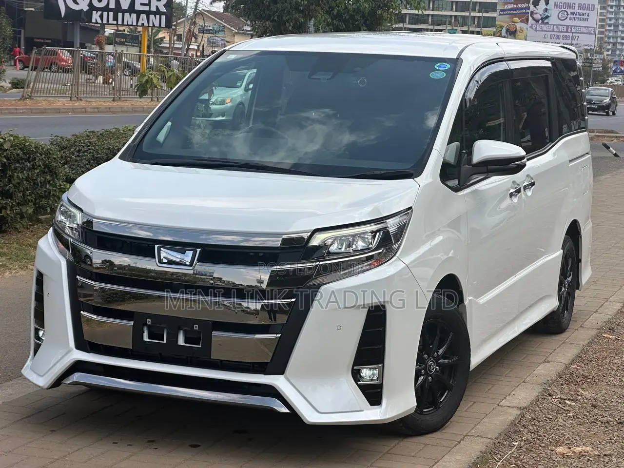 Toyota Noah 2.0 FWD (7 Seater) 2019 White