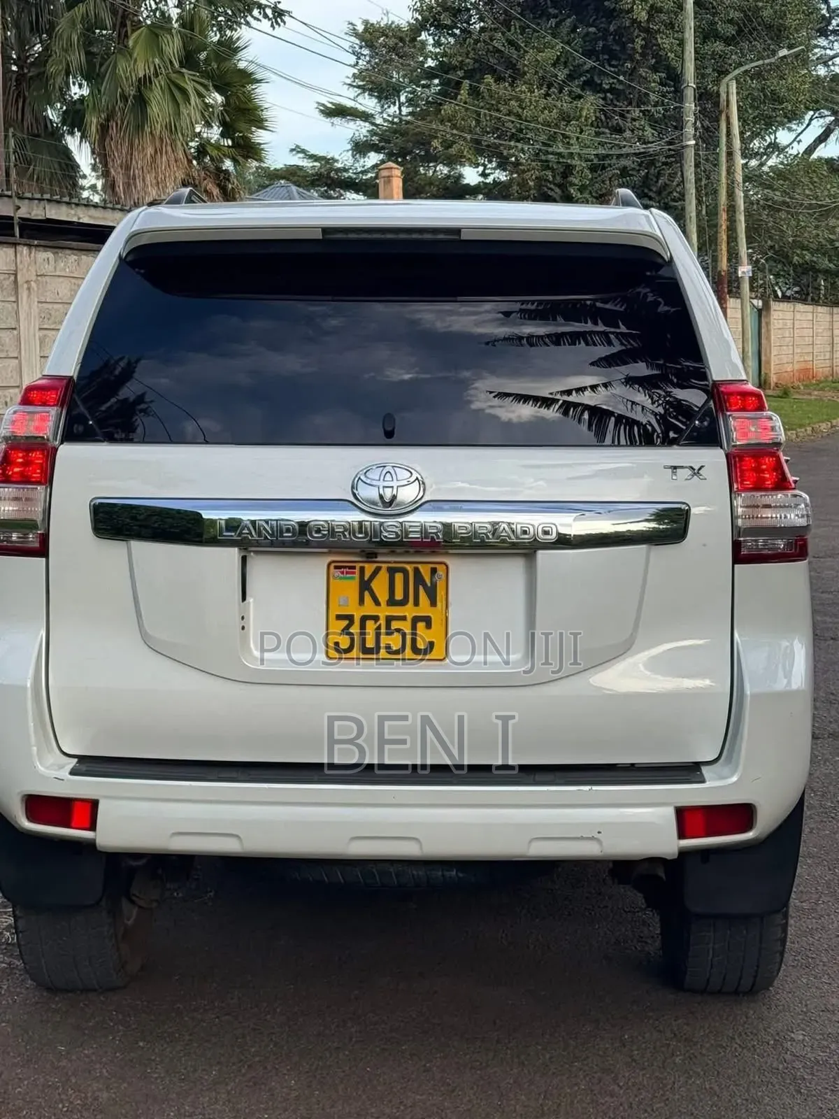 Toyota Land Cruiser 2016 White