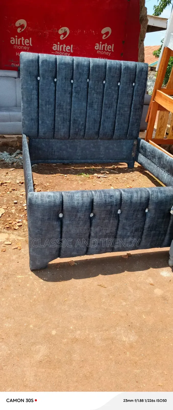5x6 Elegant Tufted Bed