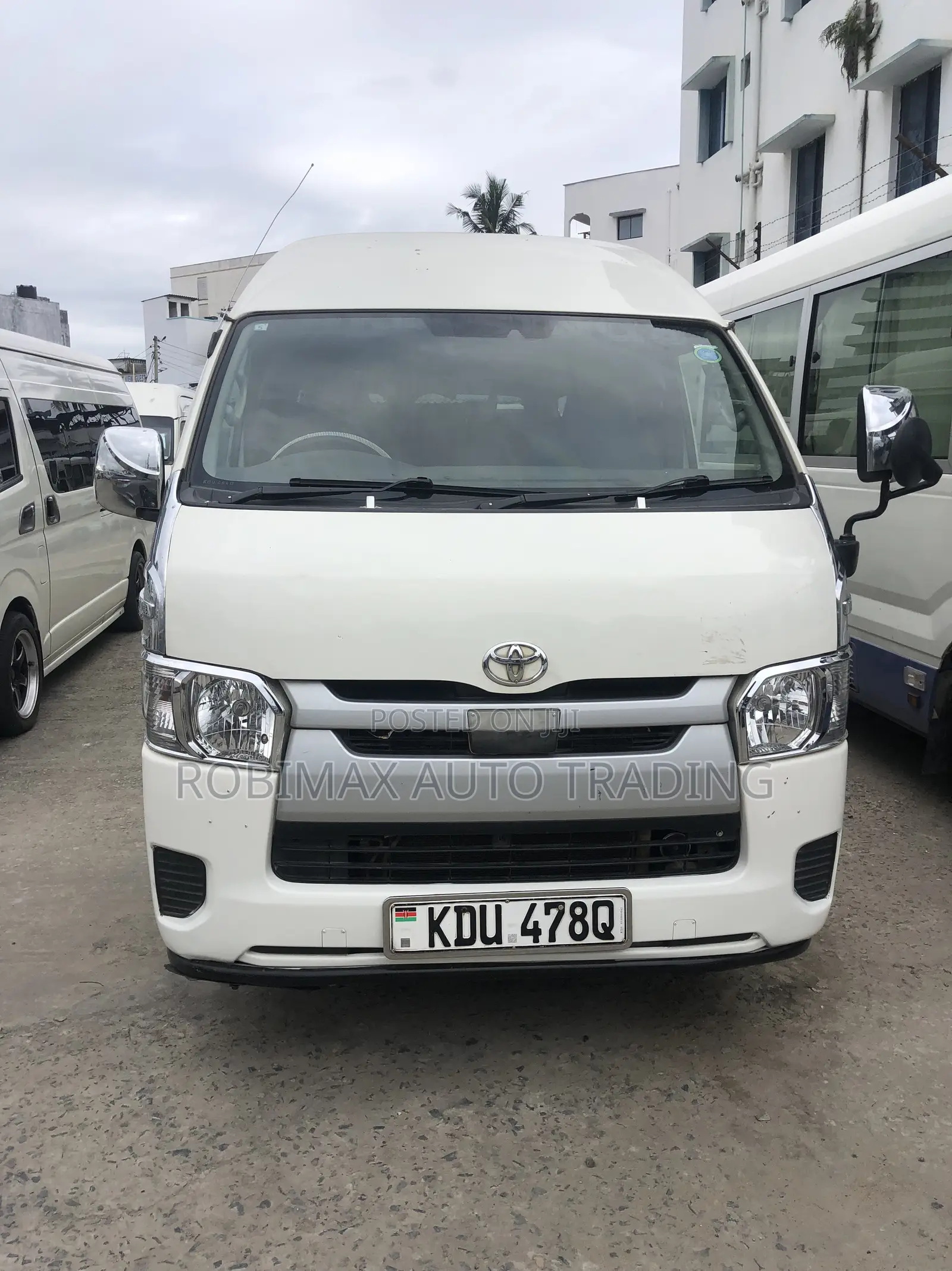 Toyota HiAce 2018 White
