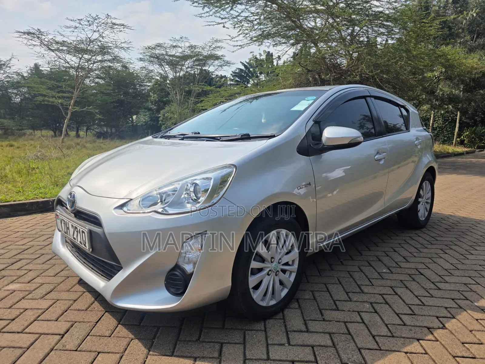 Toyota Aqua 2015 Silver