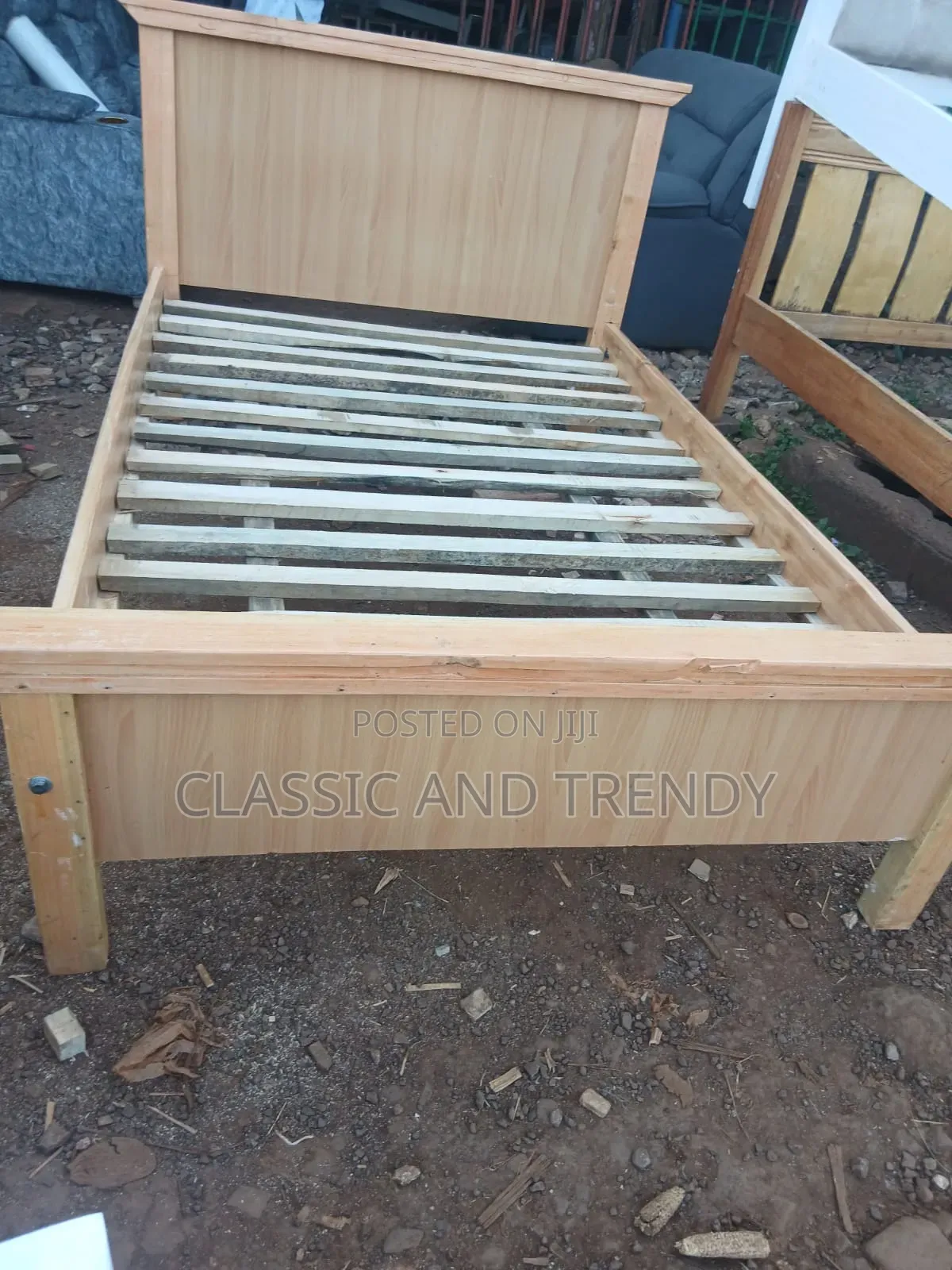 Wood/Board Fancy Be Made to Give Colour to Your Bedroom