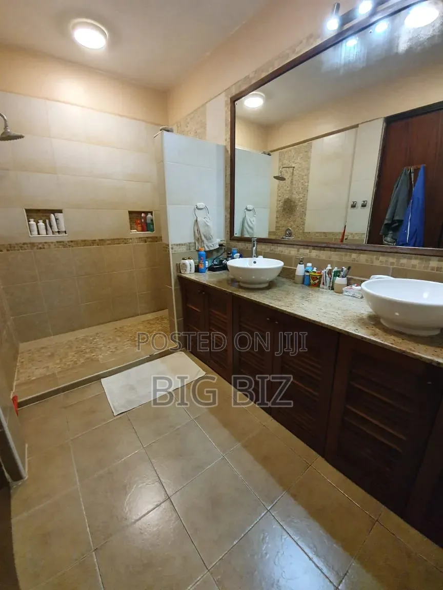 Furnished 2bdrm Penthouse in 1/2Br Furnished for rent
