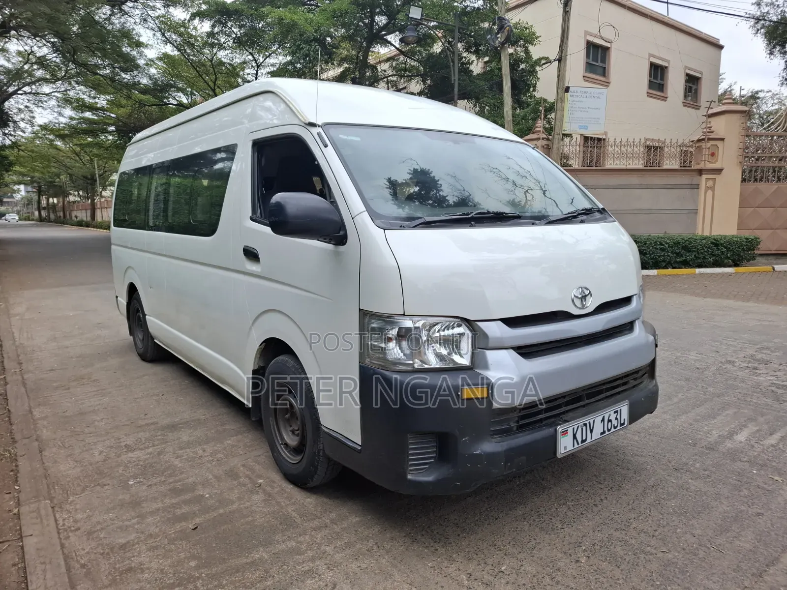 Toyota HiAce 2016 White