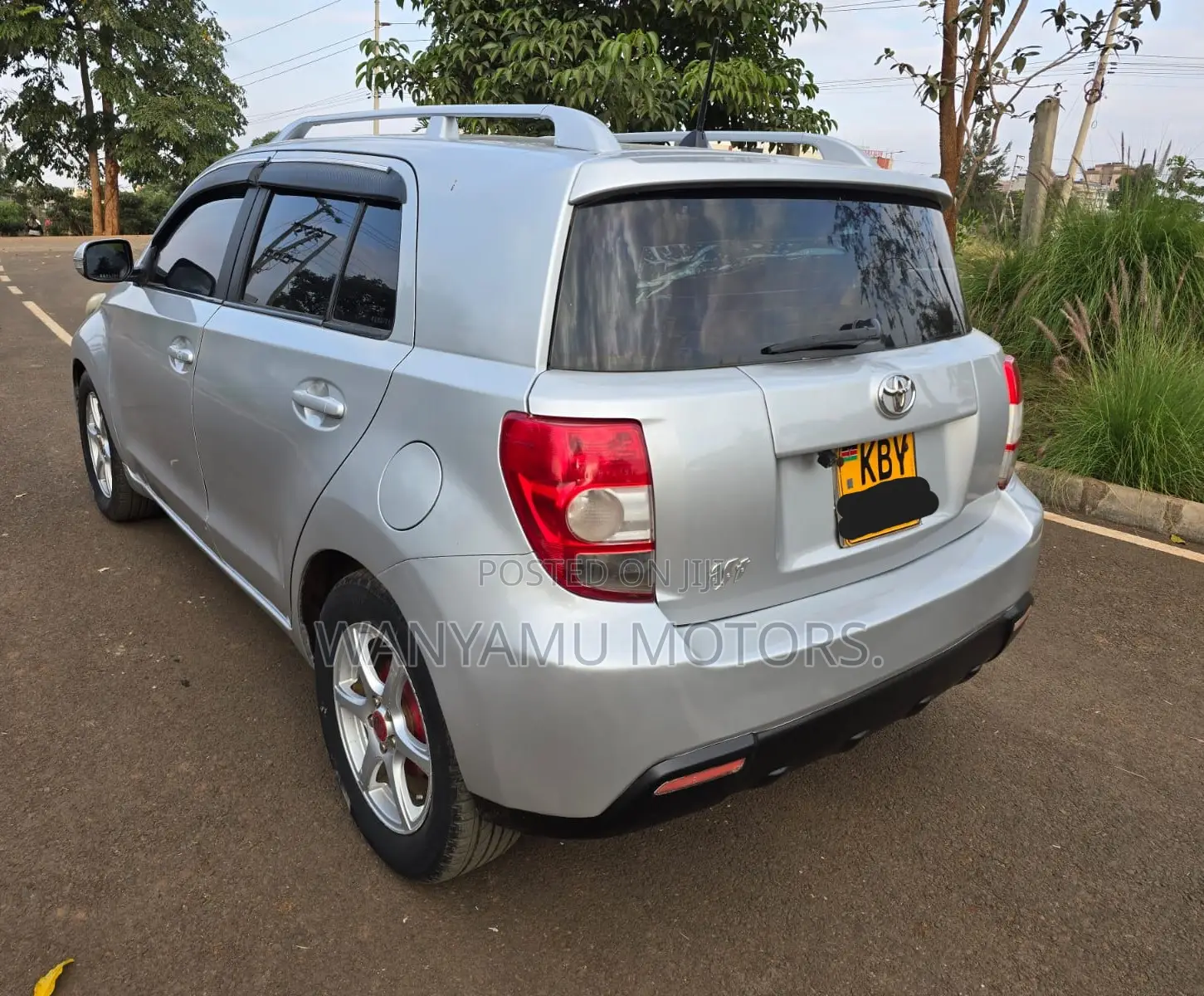 Toyota IST 2009 Silver