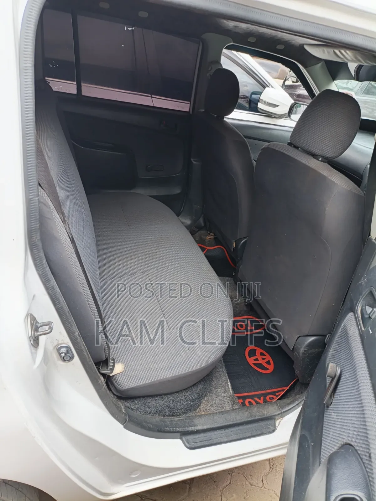 Toyota Succeed SV Premium 2014 White