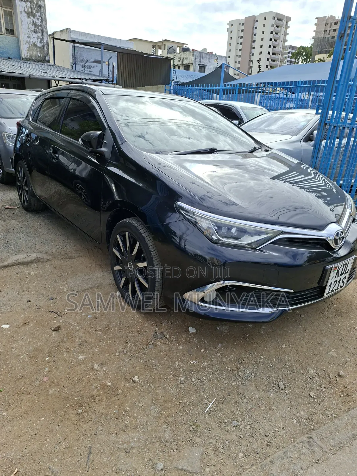 Toyota Auris 2016 Black