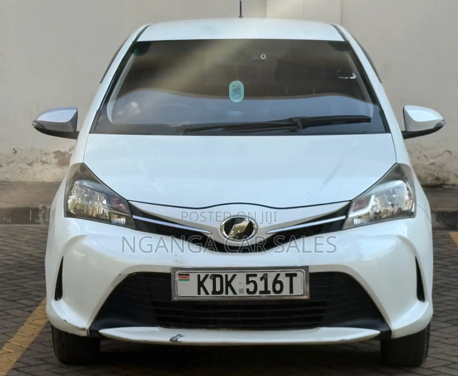 Toyota Vitz 1.3 FWD 5dr 2016 White