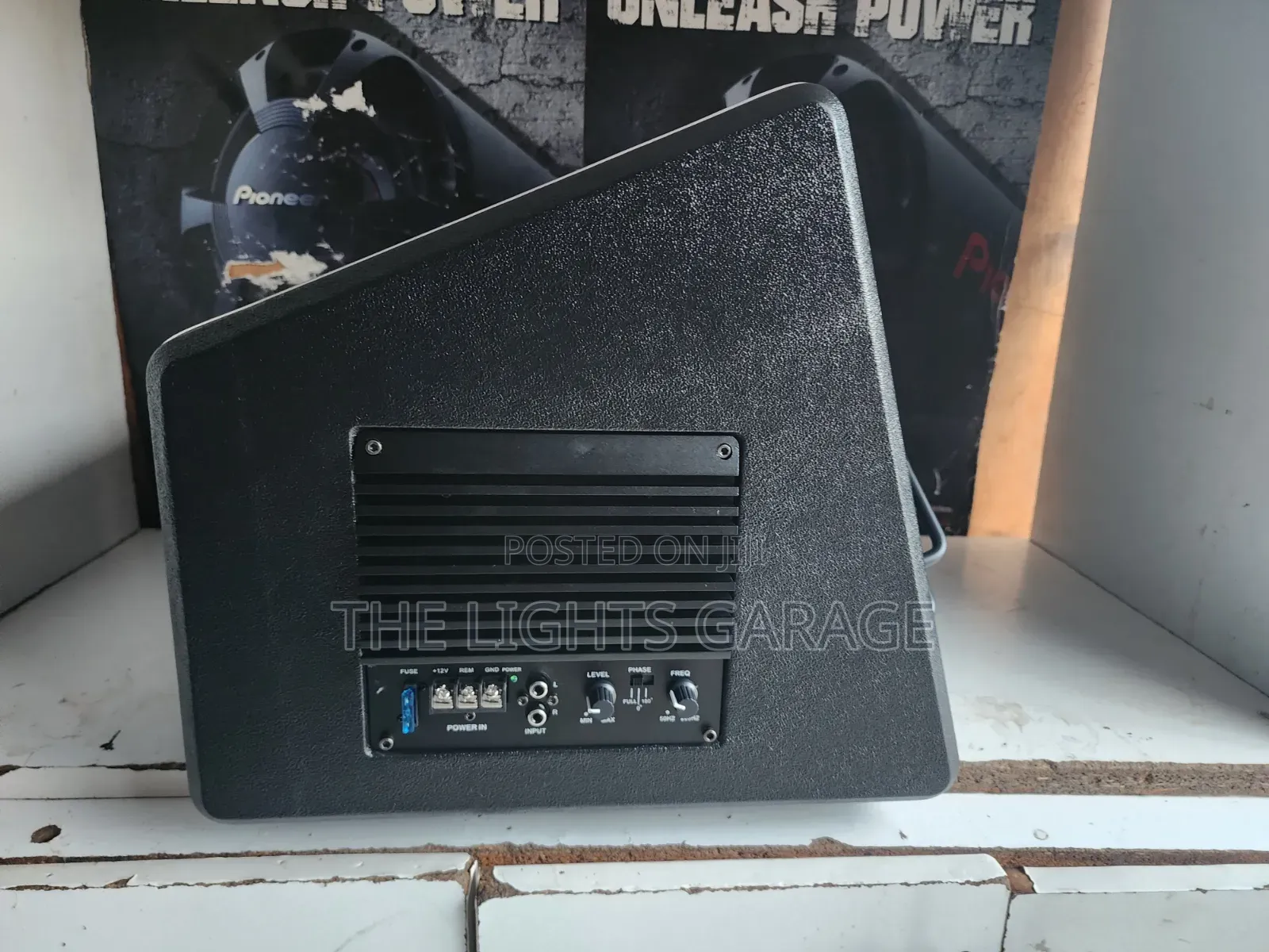 Kuerl Powered Subwoofer