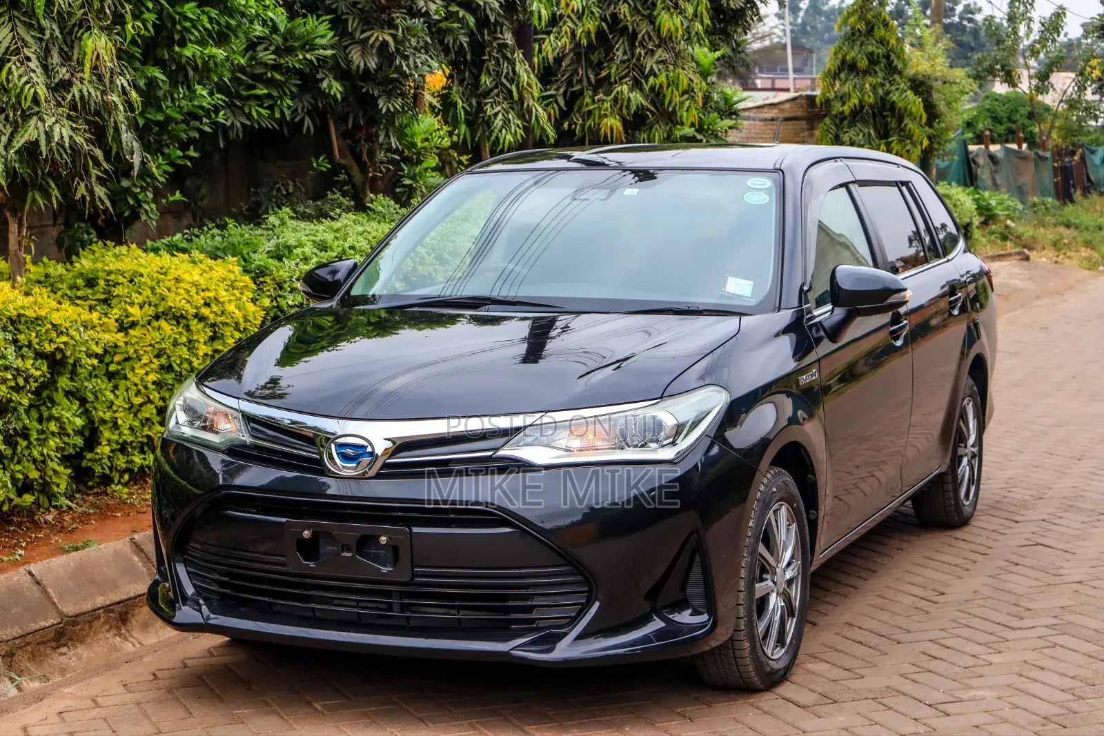 Toyota Corolla Fielder 2018 Black
