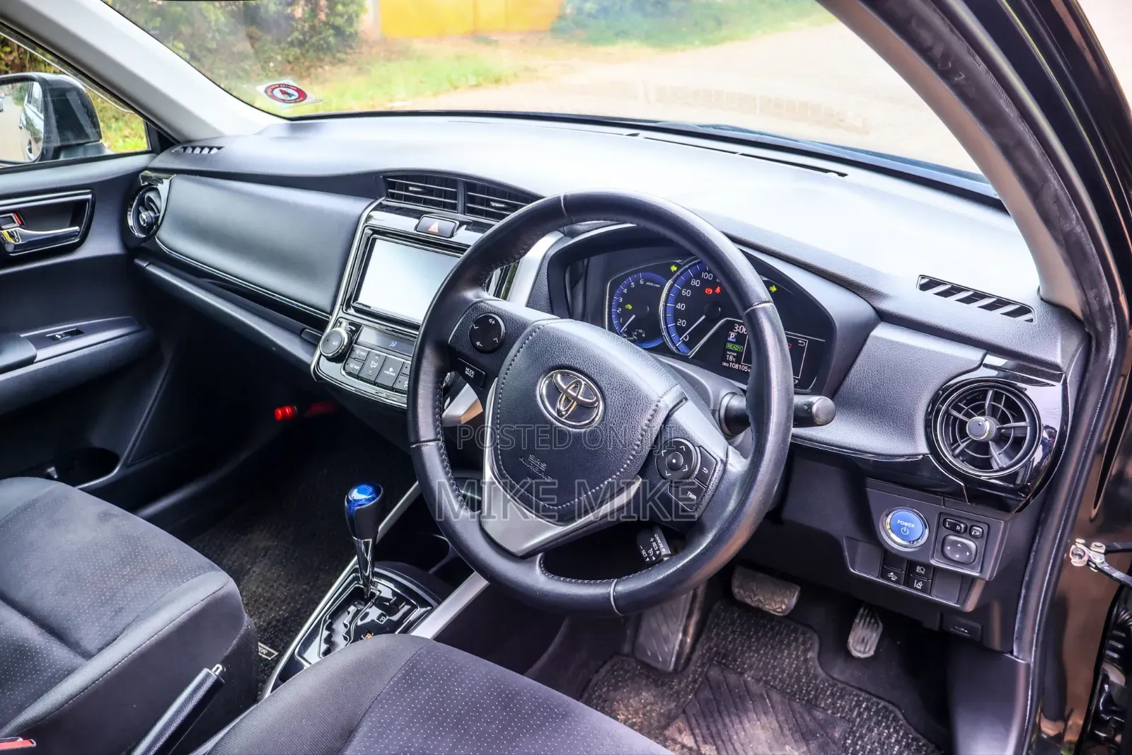 Toyota Corolla Fielder 2018 Black