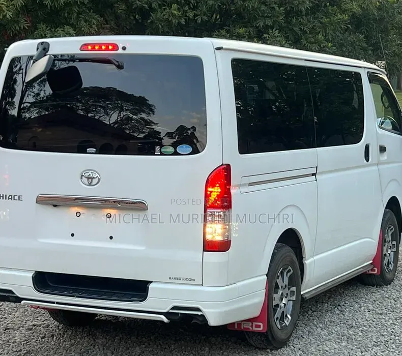 Toyota HiAce 2019 White